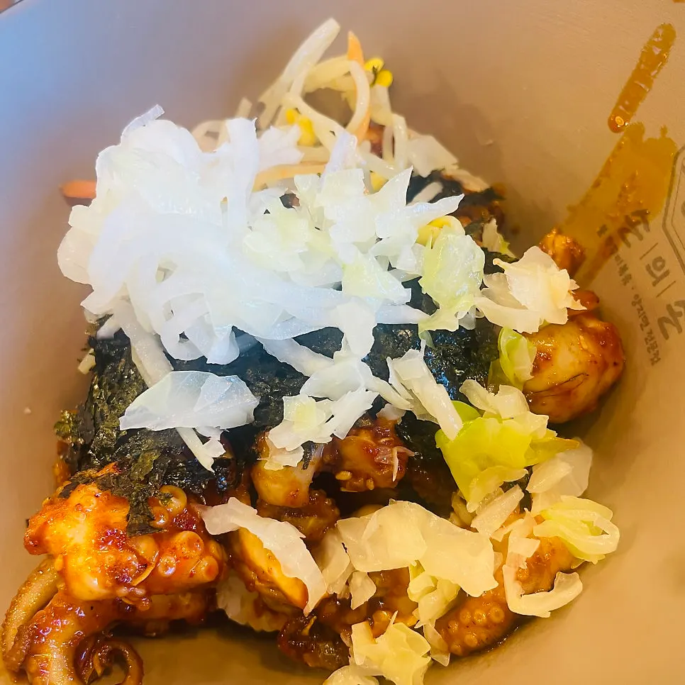 Stir-fried webfoot octopus with an adjustable spice level