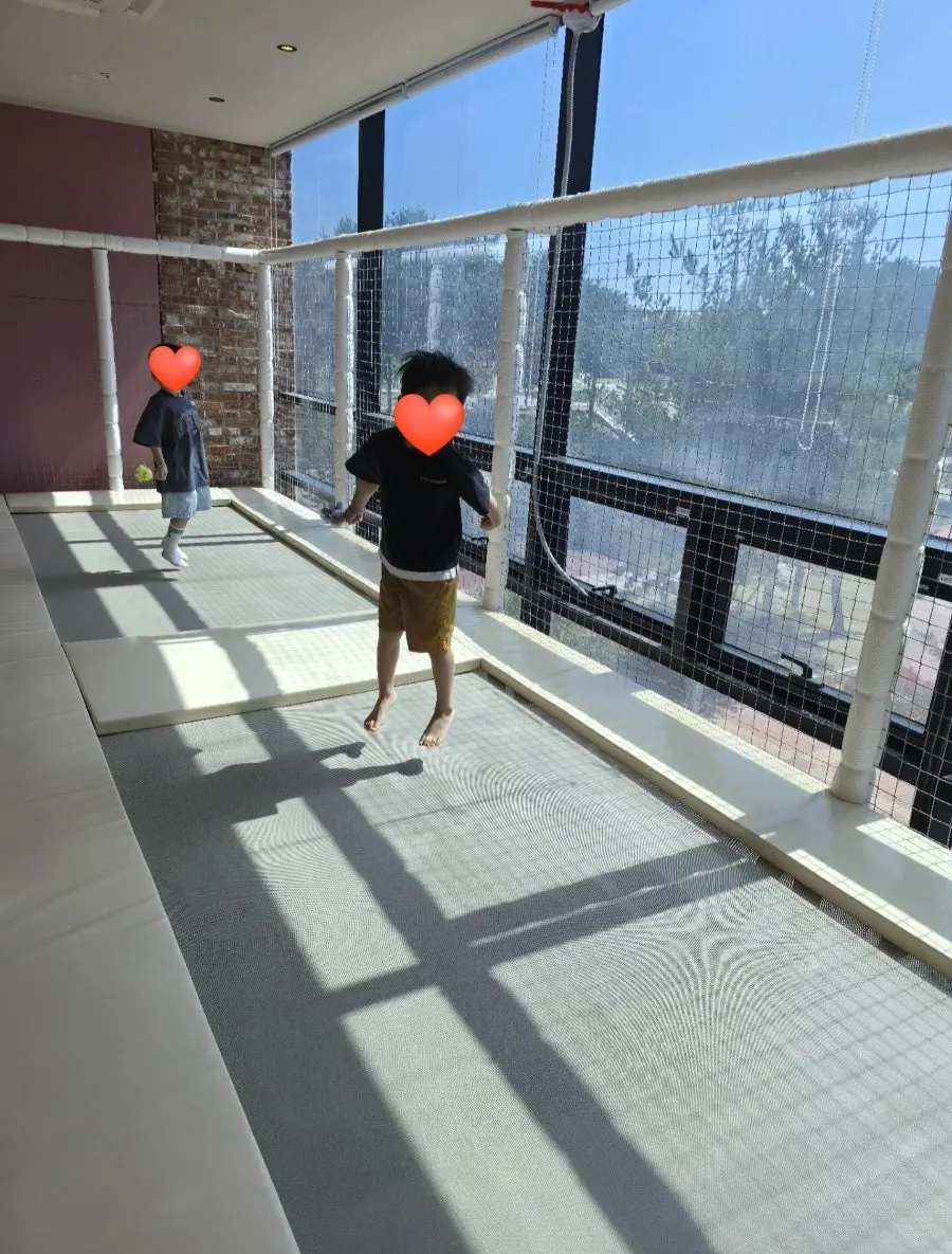 Interior walkway and table layout at Nagwon Sutbulgalbi