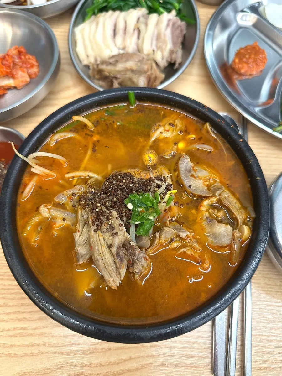 여수에서온나진국밥 부산국제금융센터점 국밥 상차림