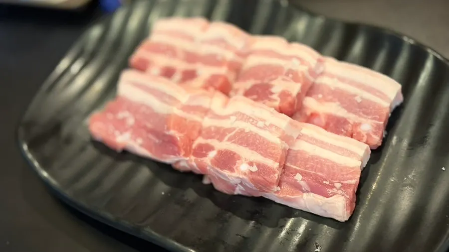 Chewy grilled ogyeopsal