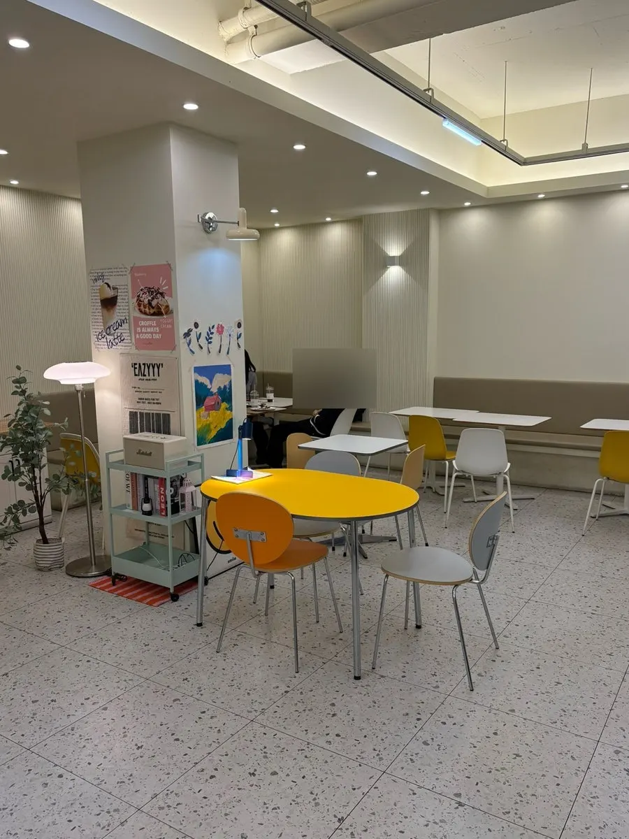 Café interior suitable for group visits