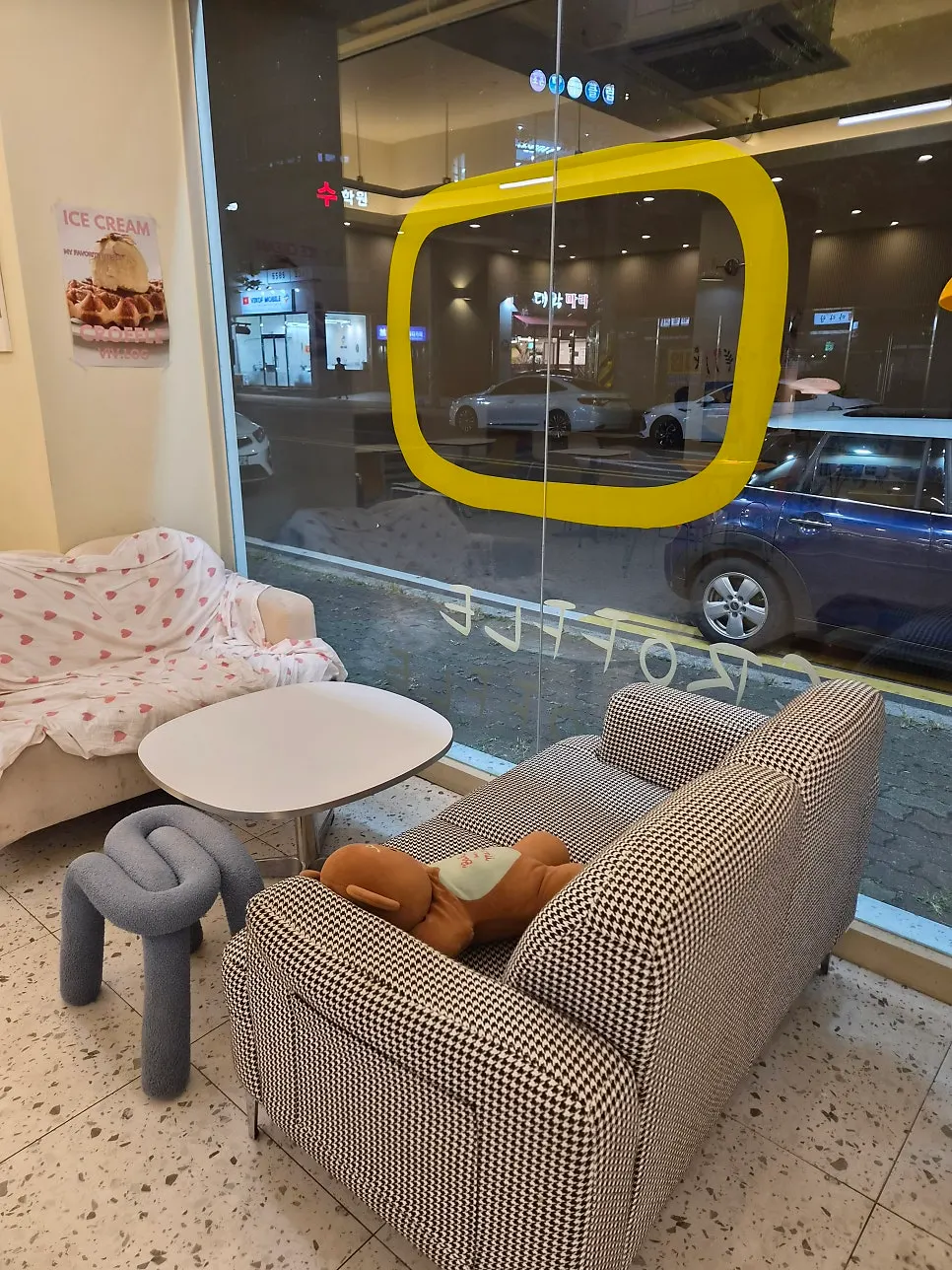 Café seating with generously spaced tables