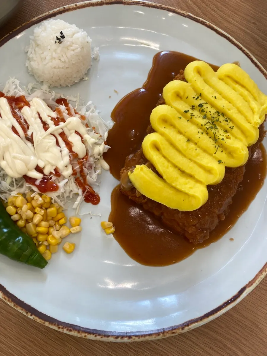 Large sweet-potato cheese pork cutlet