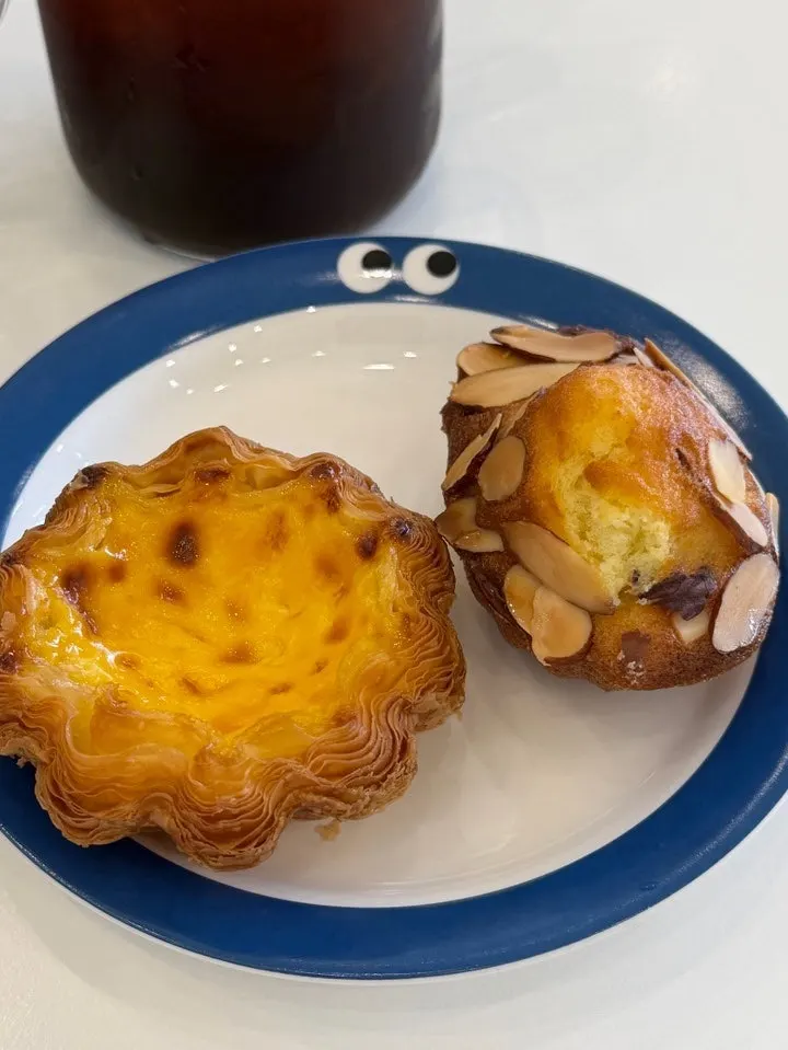 Moist interior of the egg tart