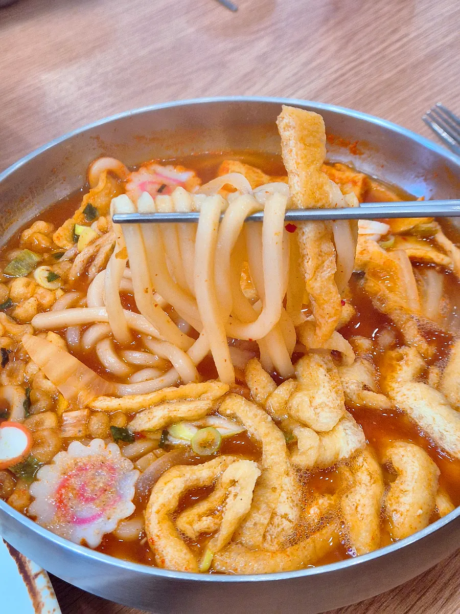 Spicy Jinsim Kimchi Udon in broth