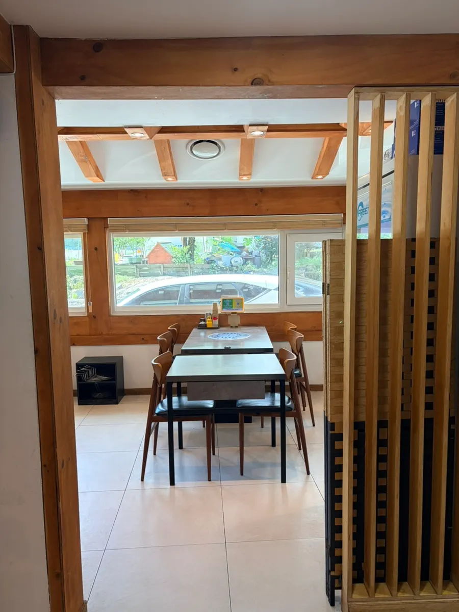 Private dining area table at Najumyeonok Gwacheon Branch