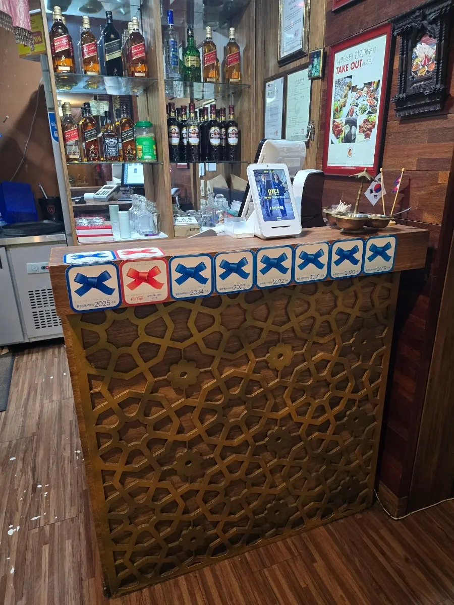 Interior decor of Namaste Dongmyo Branch