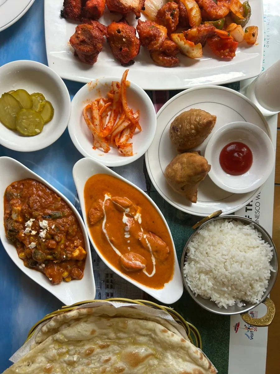 Combo cà ri và naan trong couple set