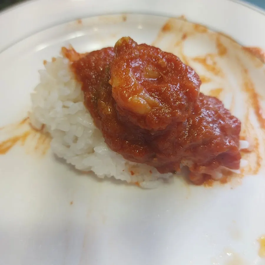 Spicy vindaloo loaded with shrimp