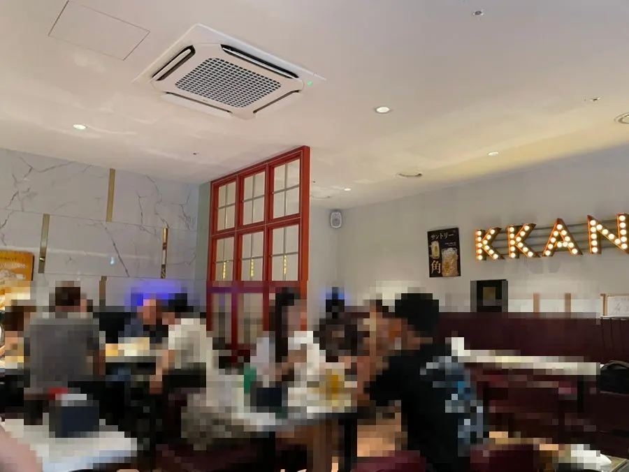 Spacious interior view of Kkanbu Chicken Nambu Terminal Branch