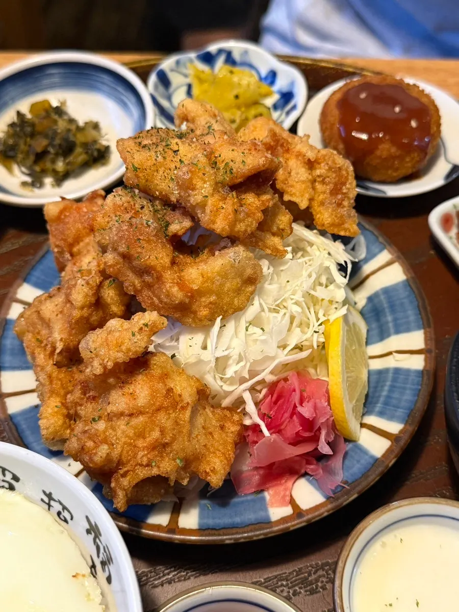 Karaage with cabbage salad
