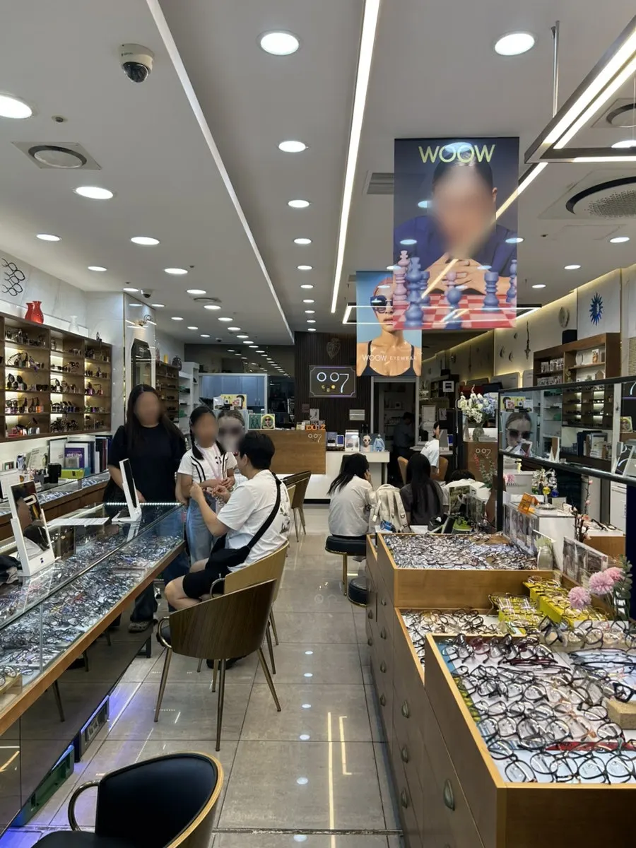 Entrance leading into the store