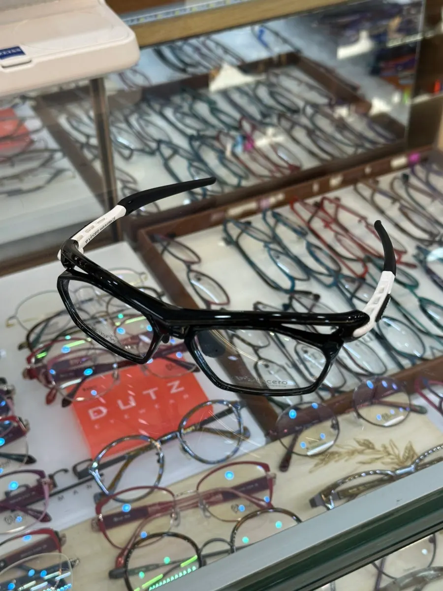The black sporty frame chosen by the writer