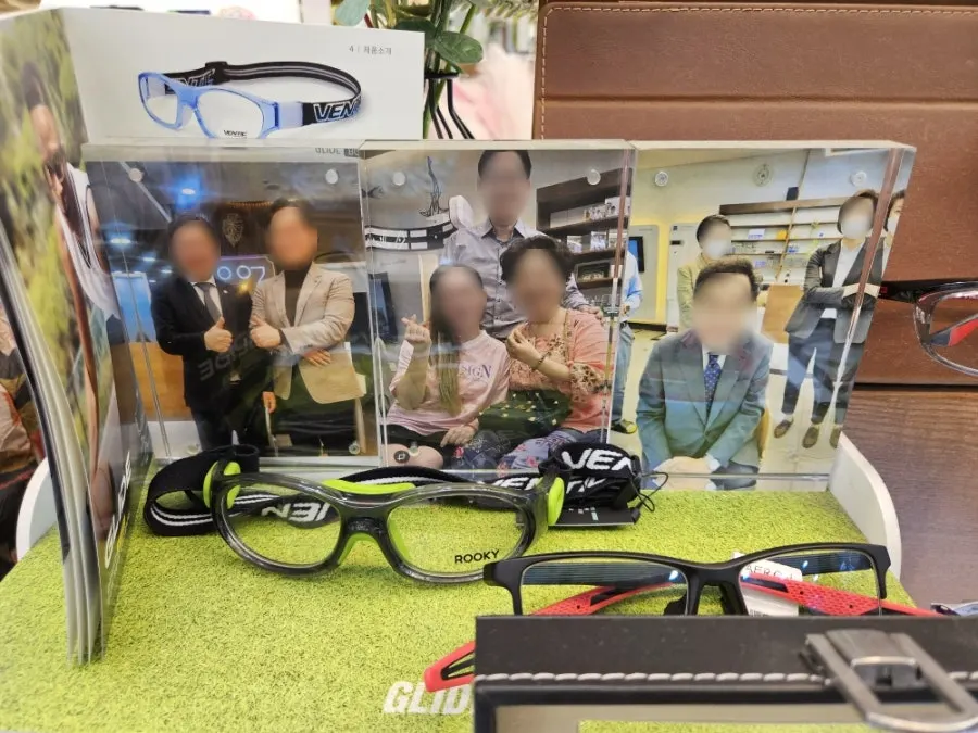 Frames densely displayed inside the store