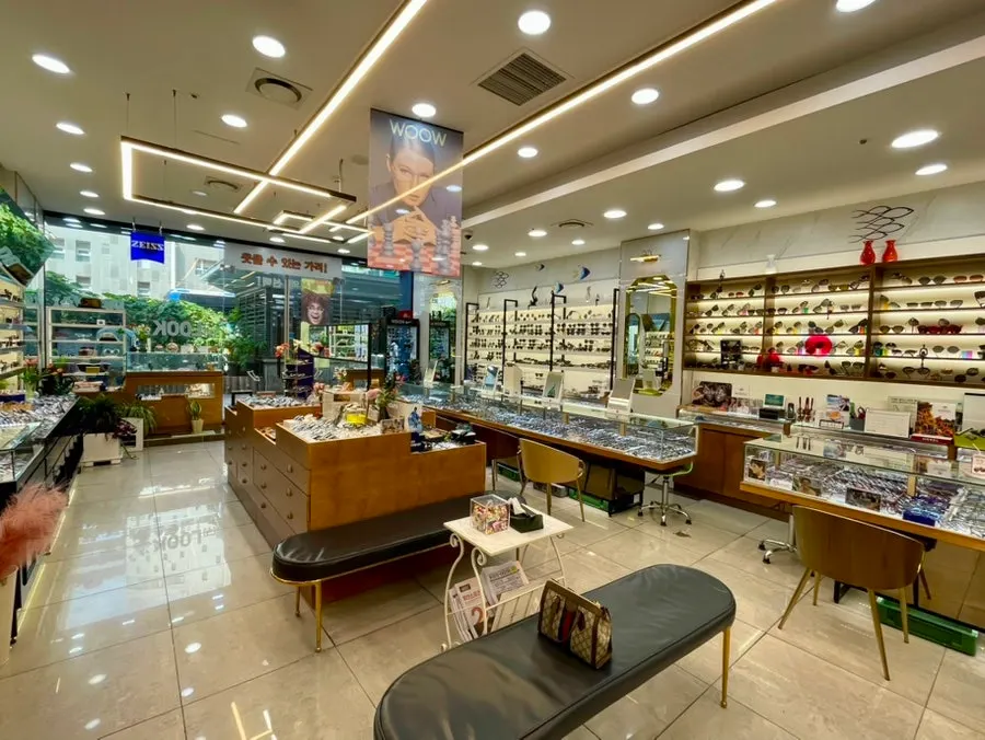 Display area with soft lighting inside the optical shop