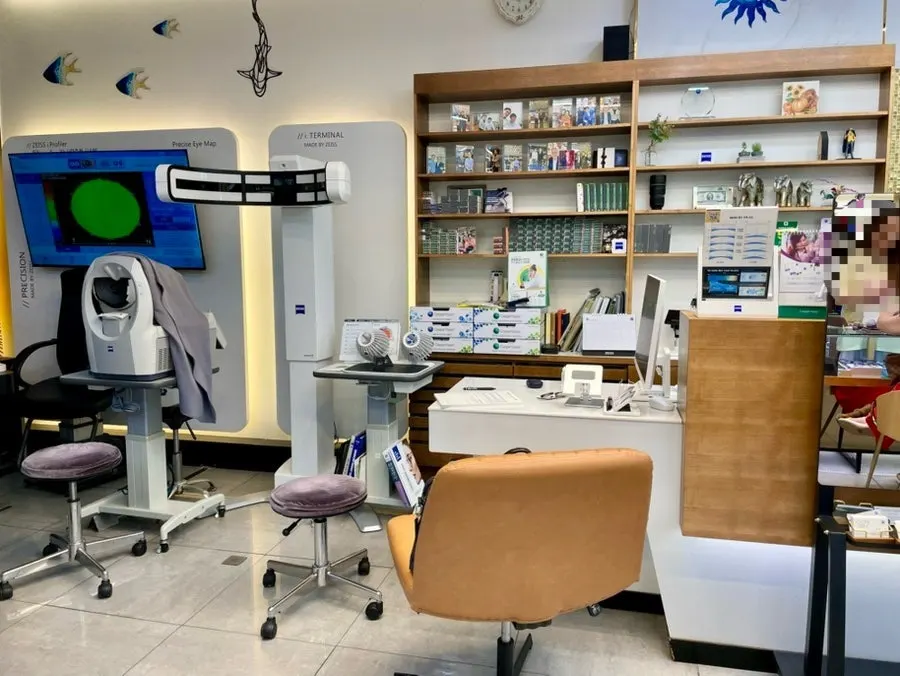 Scene of a precision eye exam consultation