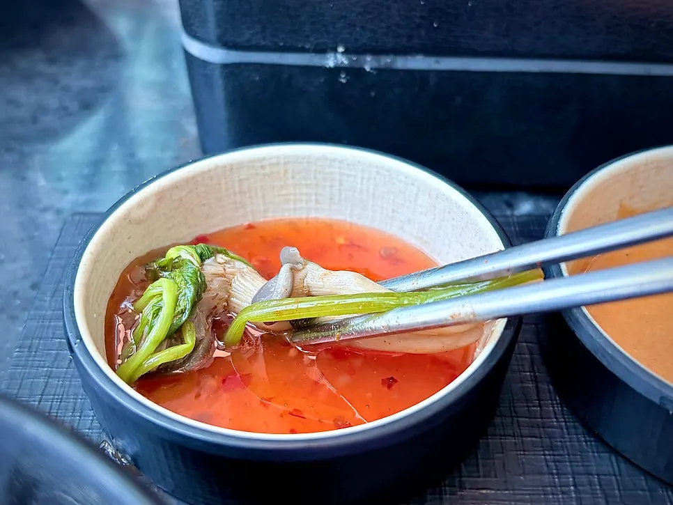 出汁でさっと茹でる葉物野菜