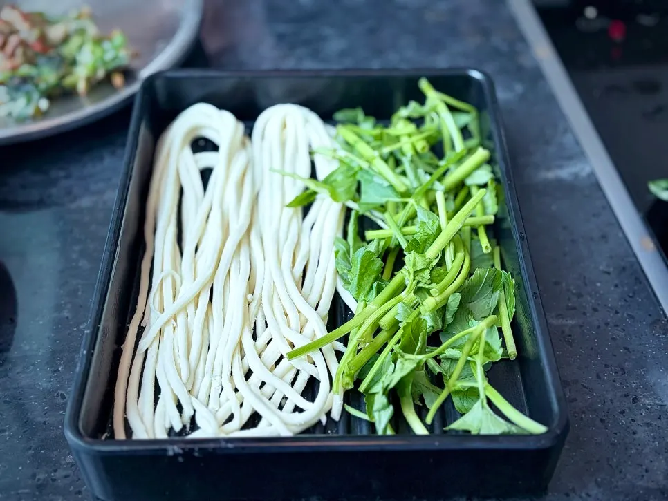 締めの麺のサリ
