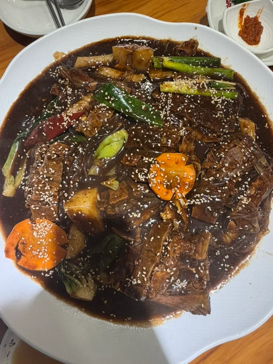 남다른뼈찜 중 사이즈 가격이 적힌 메뉴