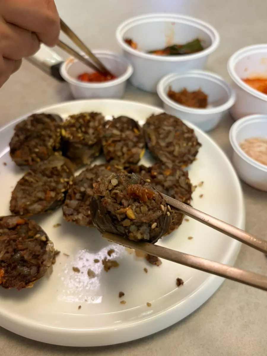 데운 암뽕순대 한 점