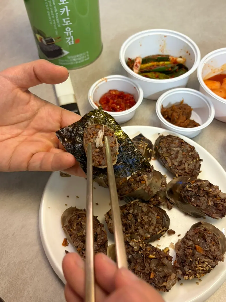 김에 싸 먹는 암뽕순대