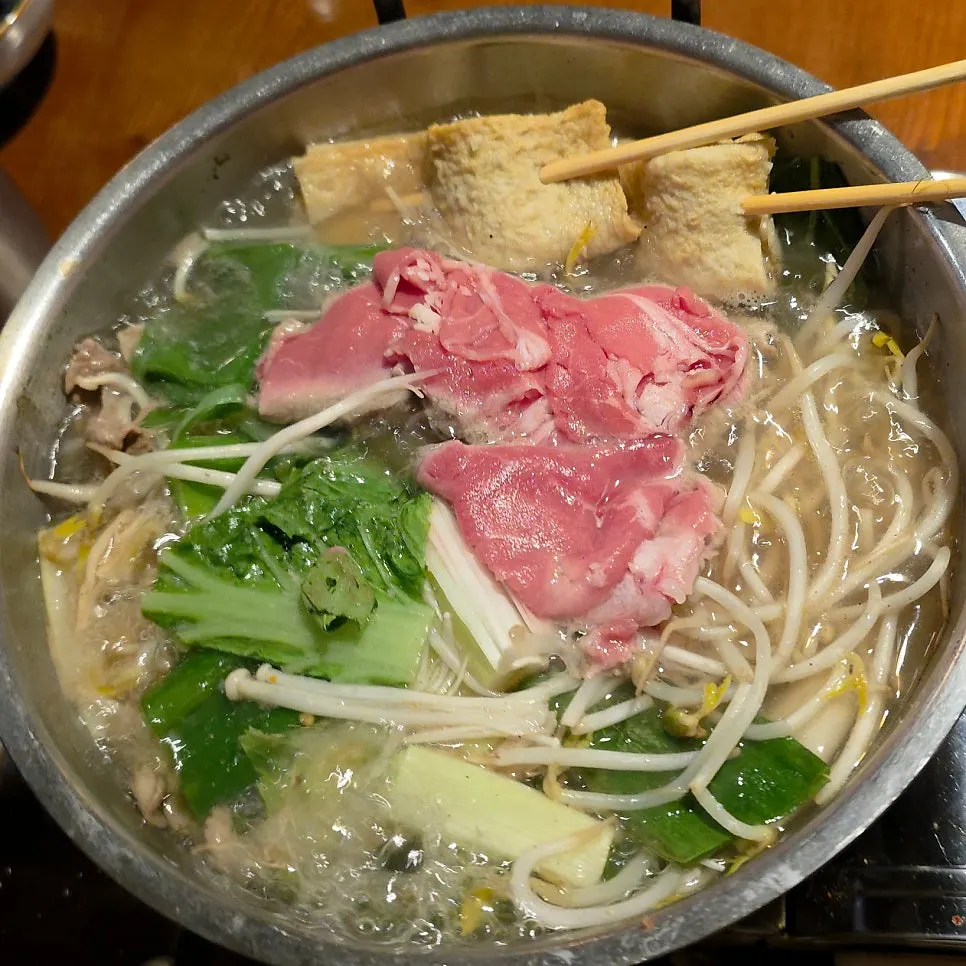 Beef shabu-shabu served to finish the aged sashimi set