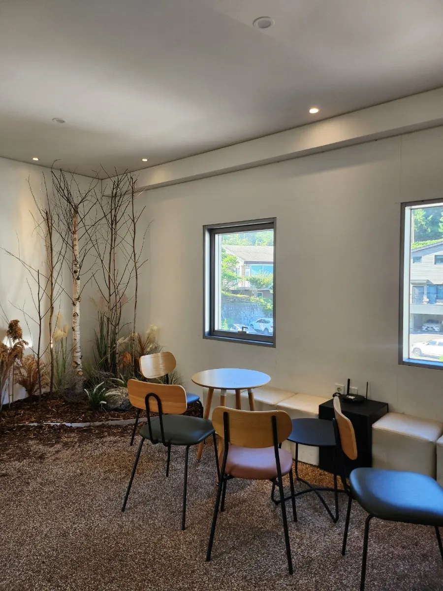 Annex photo zone styled with trees and rocks