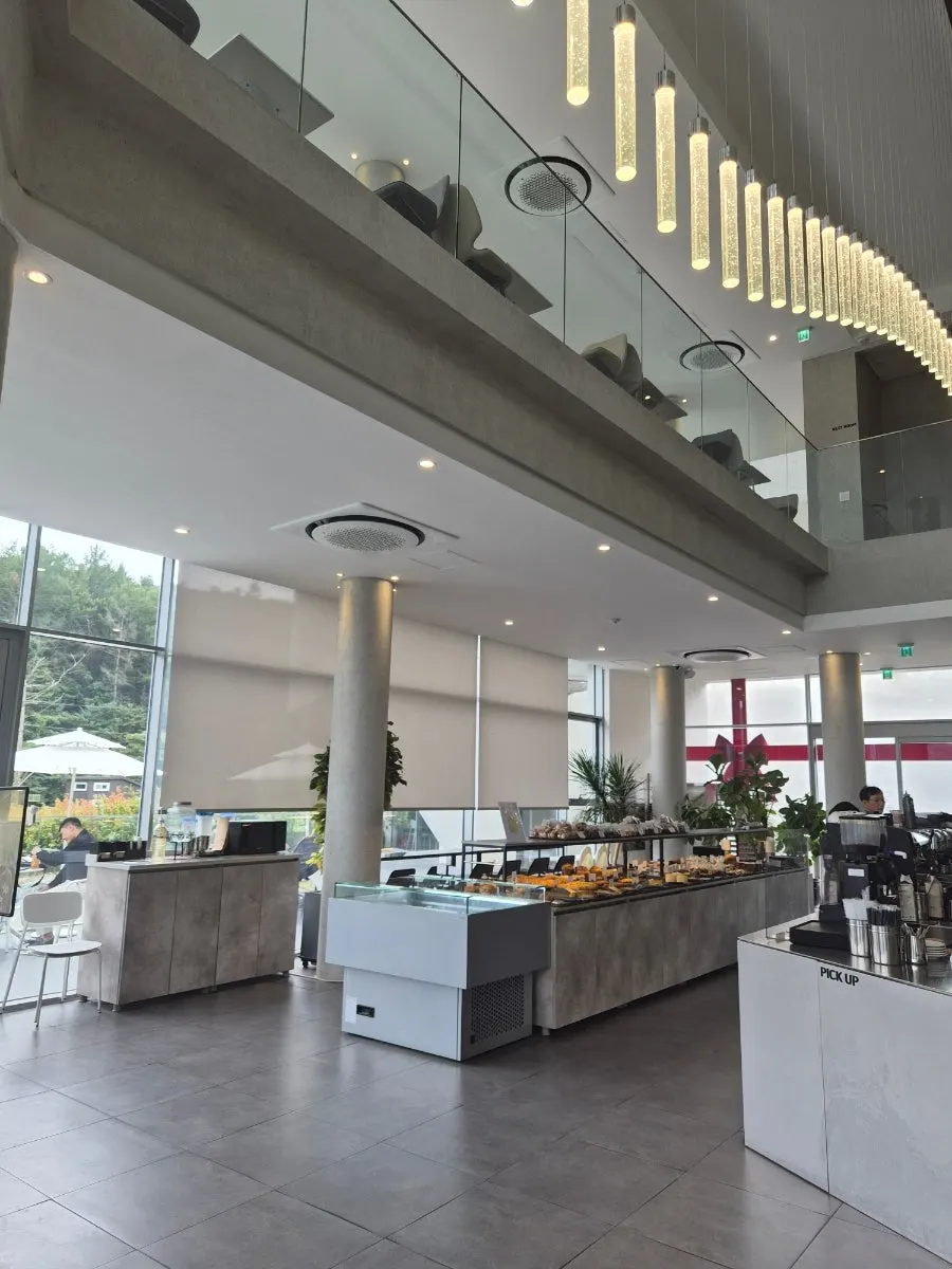 The space connecting Sum's main building and annex