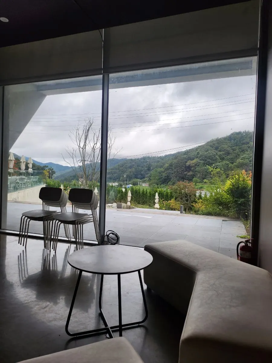 Spacious table seating at Sum with generous spacing