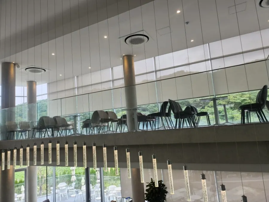 The exterior of the Sum building and the outdoor scenery