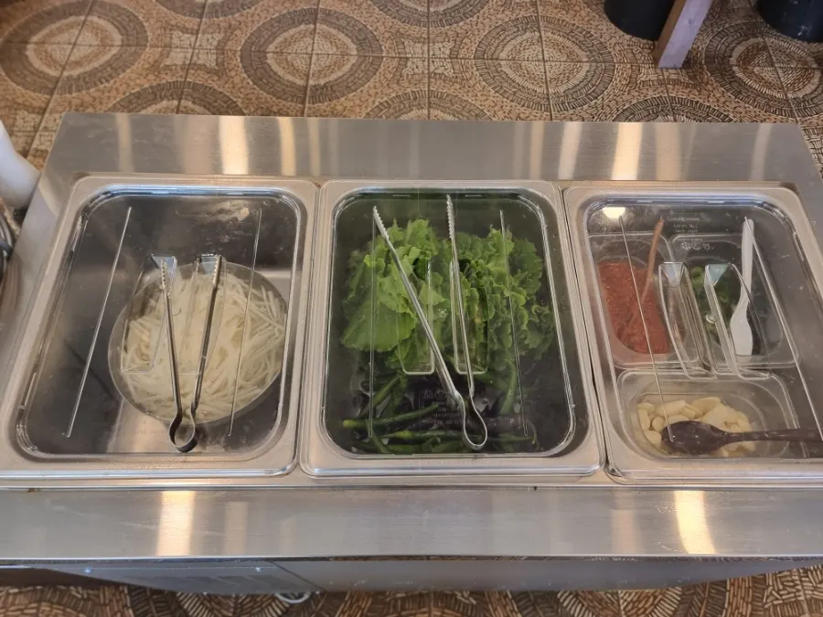 Self-bar for taking extra banchan