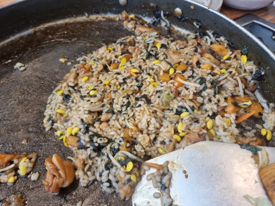 Hot-plate fried rice with crispy bits left at the bottom