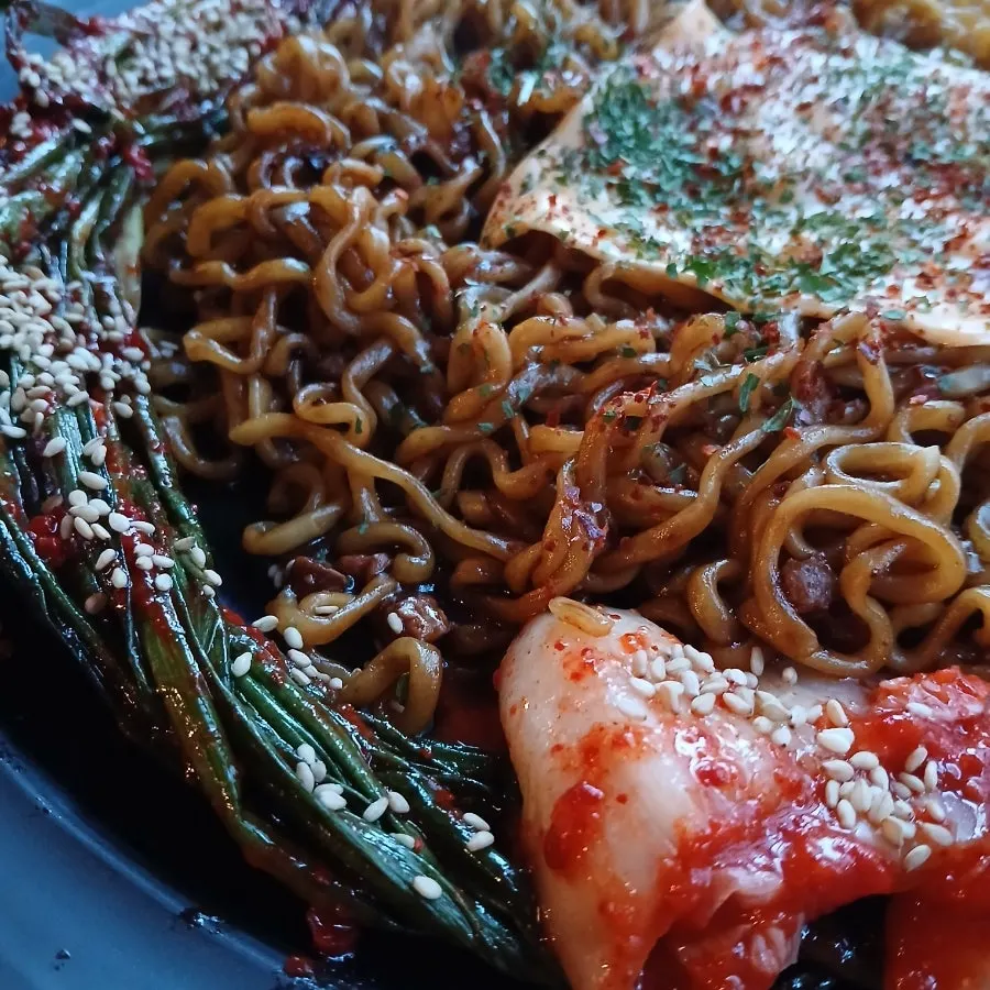 체다치즈 짜파게티와 파김치
