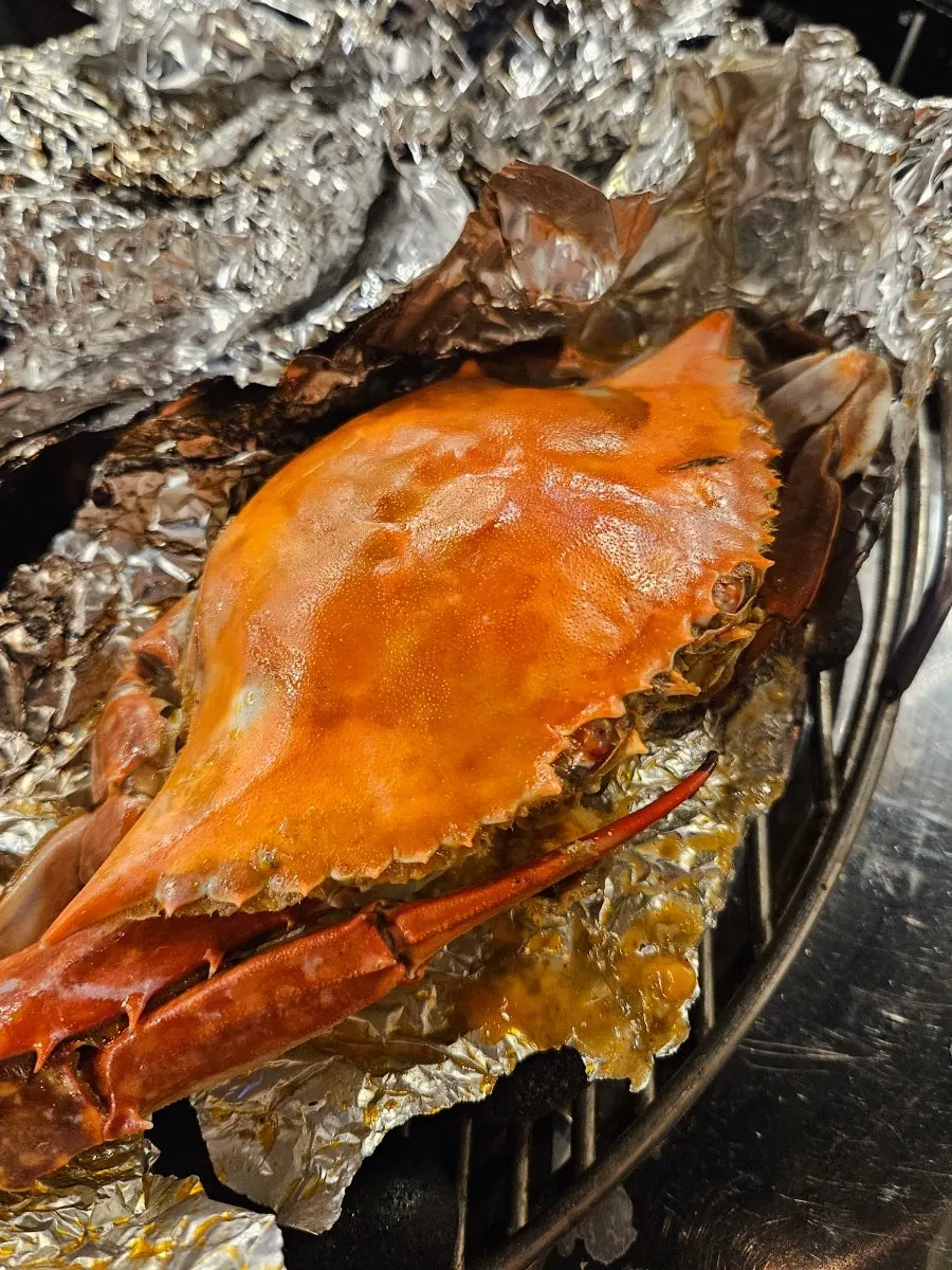 껍질을 까서 발라낸 생 꽃게구이
