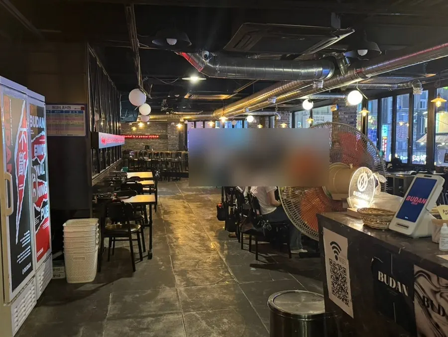 Interior of Budan Nampo Branch with brick walls