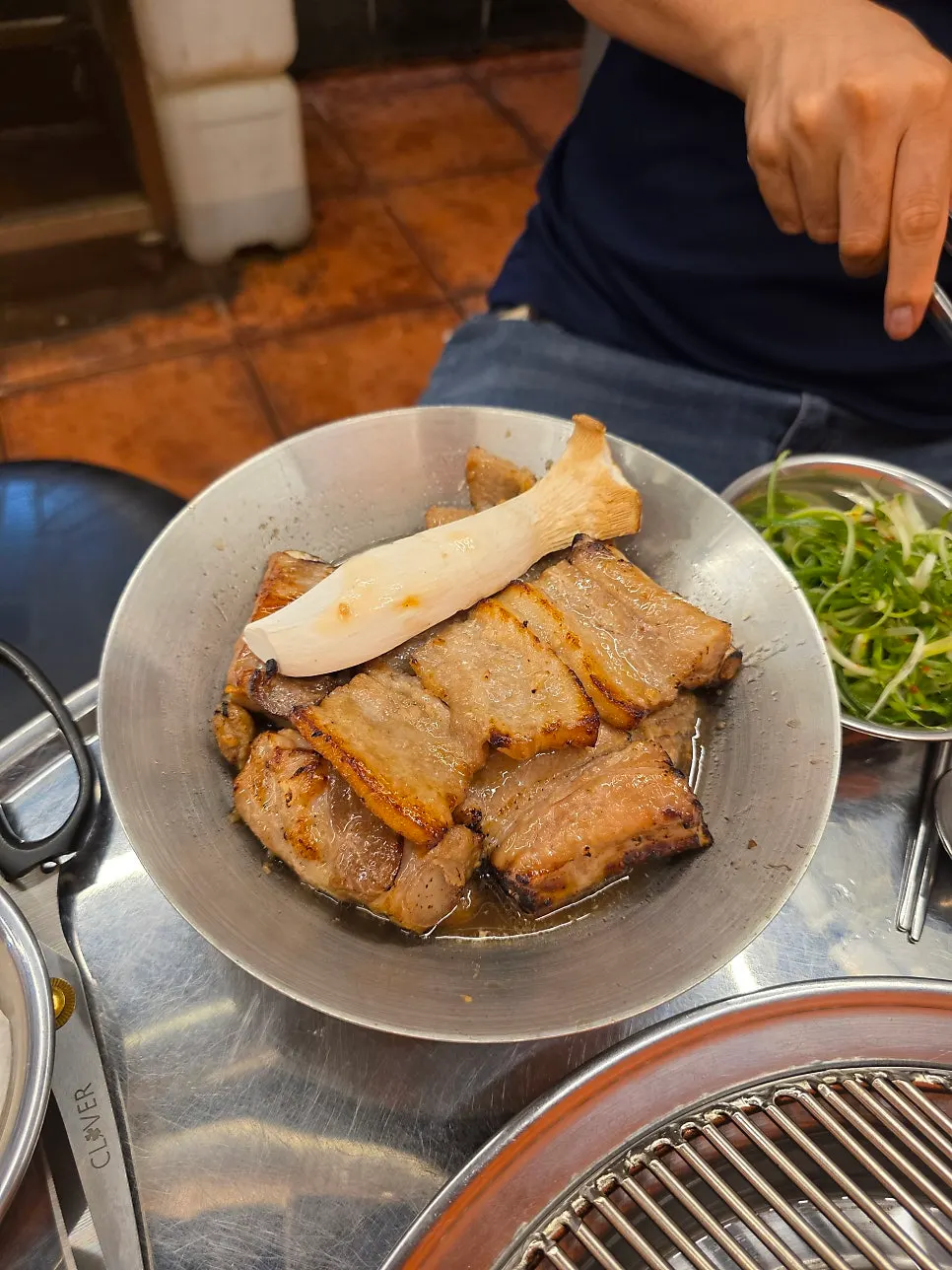 숯불구이 준비된 돼지갈비