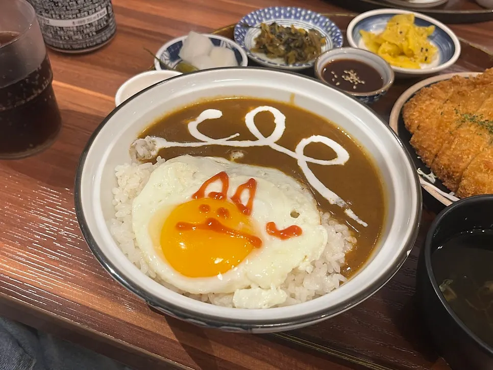 돈까스 카레정식의 카레