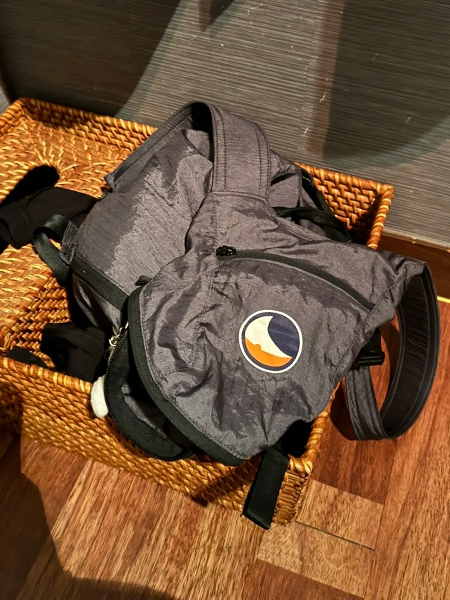Preparing for a full-body treatment after storing belongings