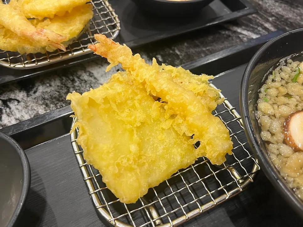 Shrimp and vegetable tempura assortment