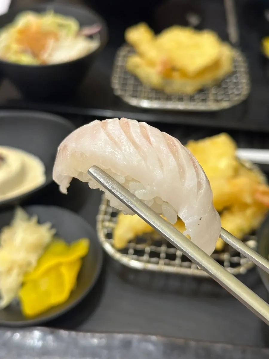 광어 초밥 클로즈업