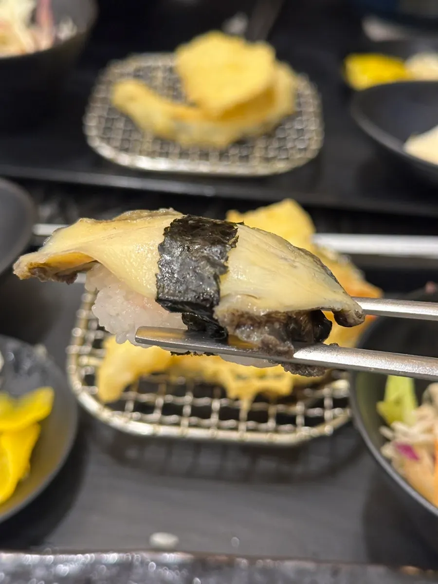 전복 초밥 클로즈업