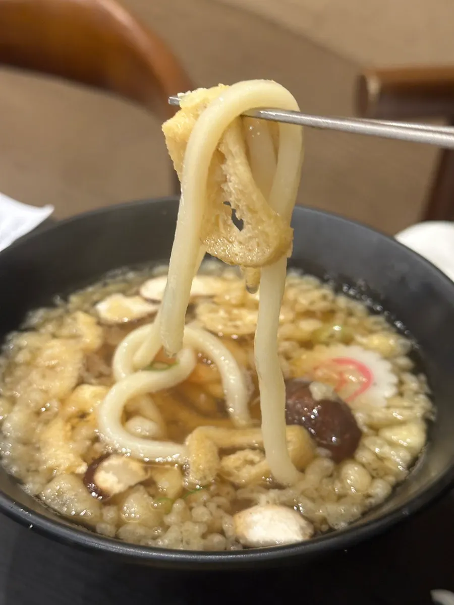 탱글한 우동 면발