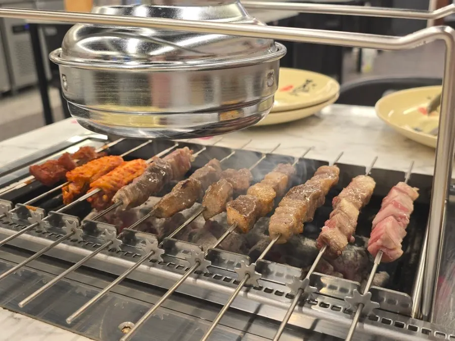 Description of the hotpot & lamb skewer set for two