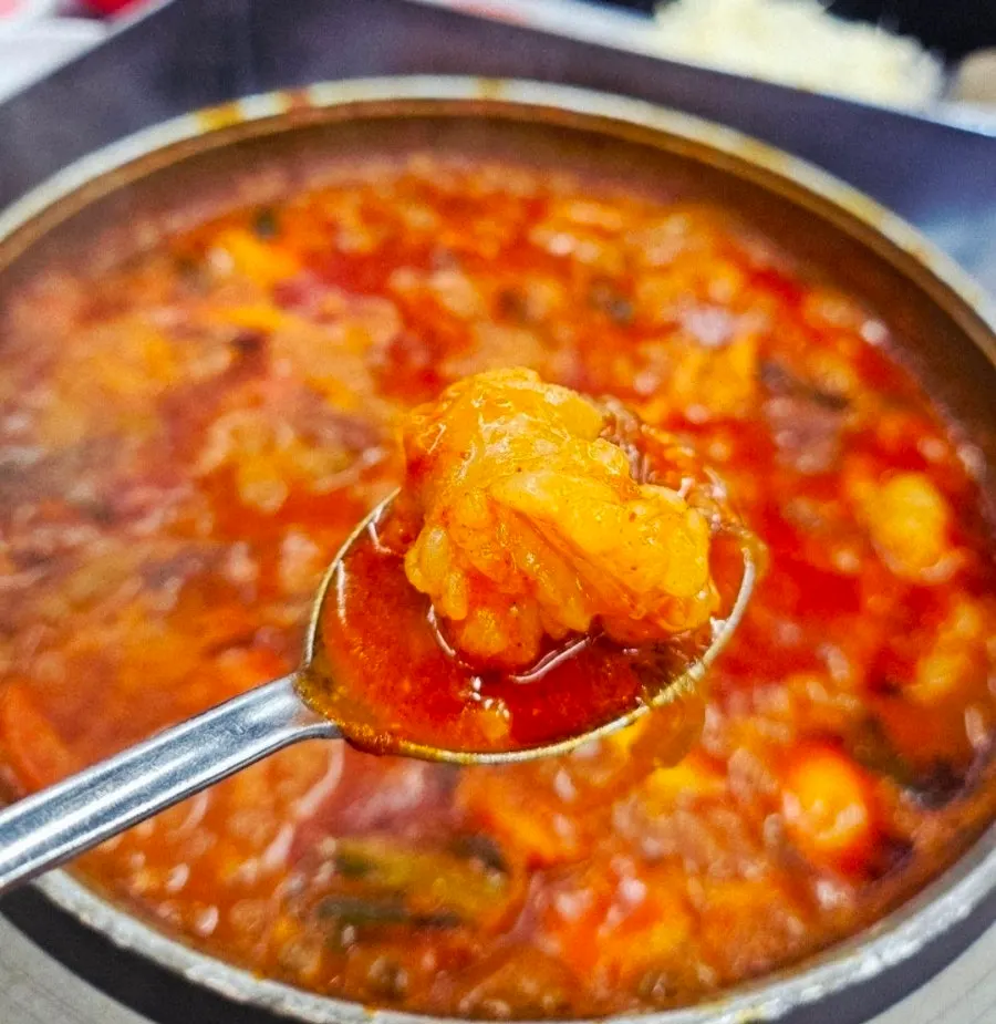 Remaining gopchang hotpot pot before the fried rice