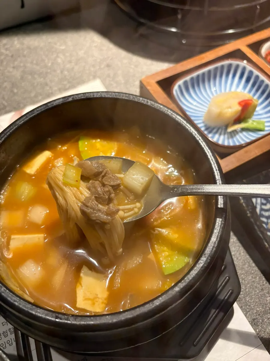 시원한 자몽에이드 한 잔