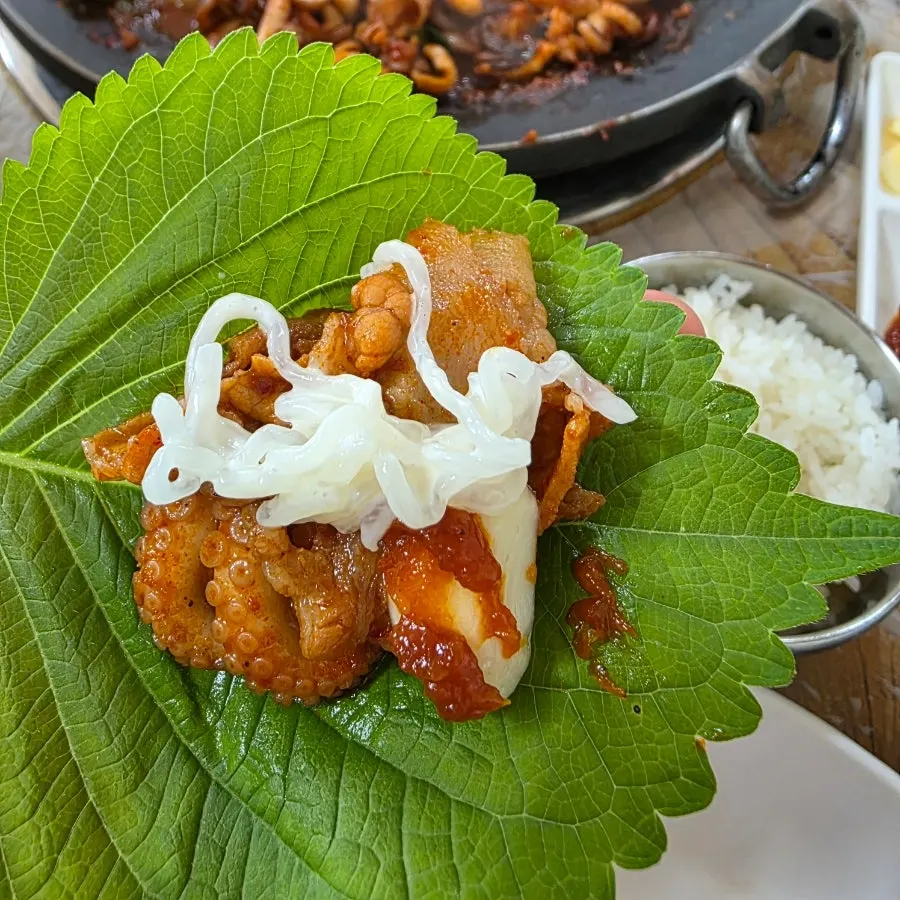 익어가는 쭈삼 철판 클로즈업