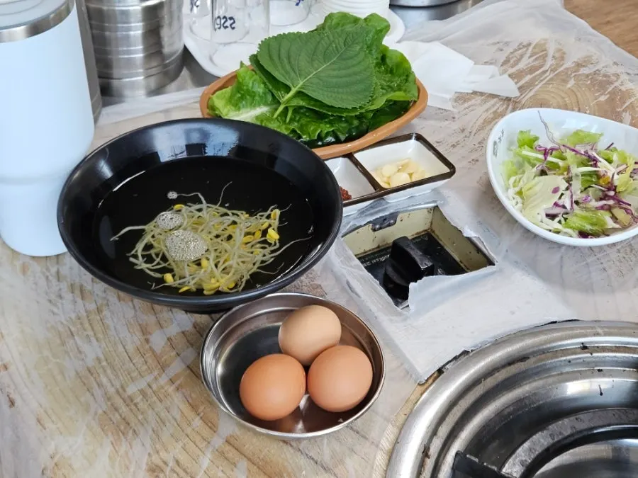 금성쭈꾸미 밑반찬 한상 차림