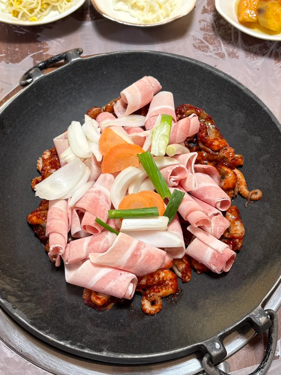 Jjuksam griddle with octopus and pork belly