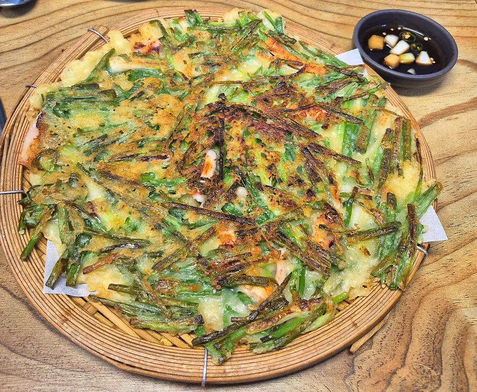 Exterior of Pungnyeon Kalguksu across from Namwon City Hall
