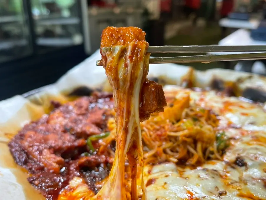 Stretchy cheese and tomato-jang pork belly
